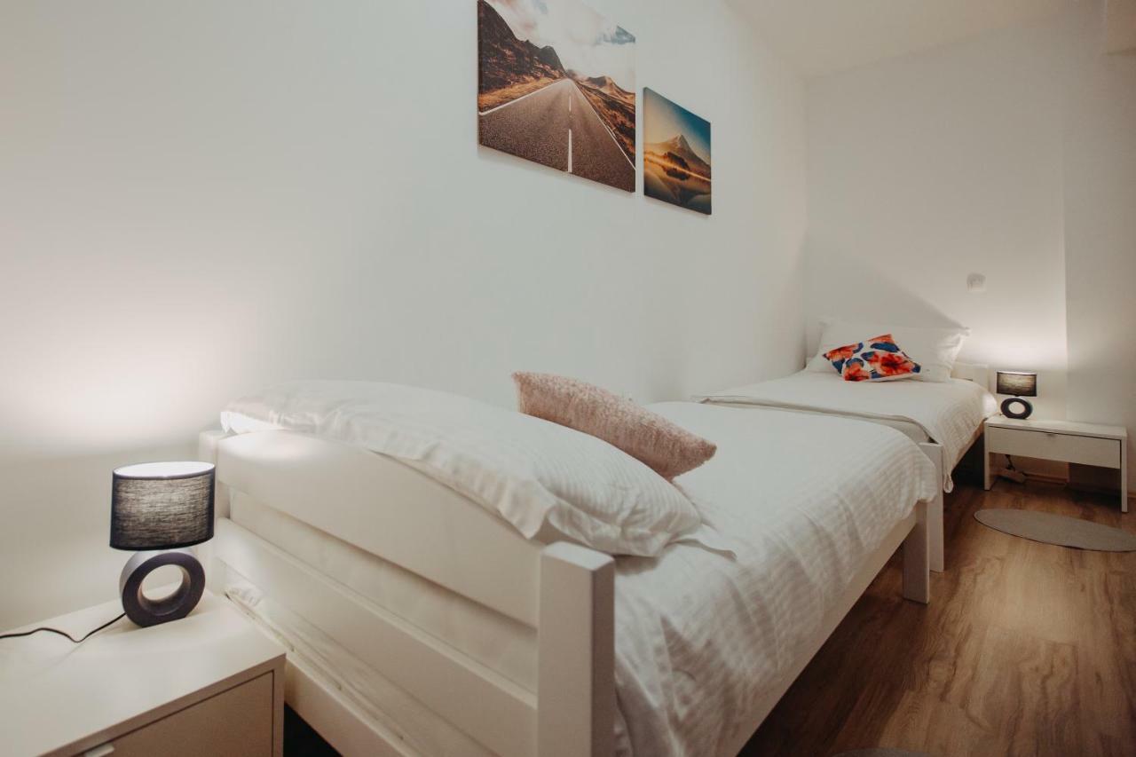 Apartman Vejama Josipdol Zewnętrze zdjęcie